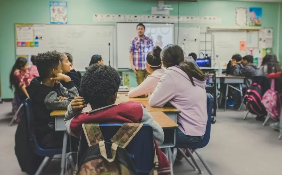 Ripresa anno scolastico in Italia: 8 milioni di studenti con una presenza rilevante di giovani latinoamericani